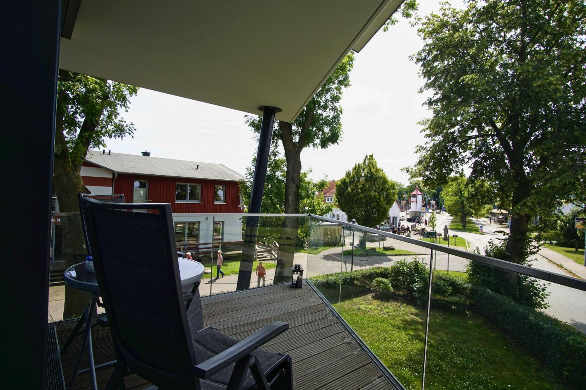 Haus Hafenkieker Fewo 08 - Balkon, Hafenblick Putbus Extérieur photo